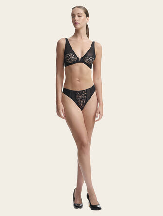 Papillon Leavers String
